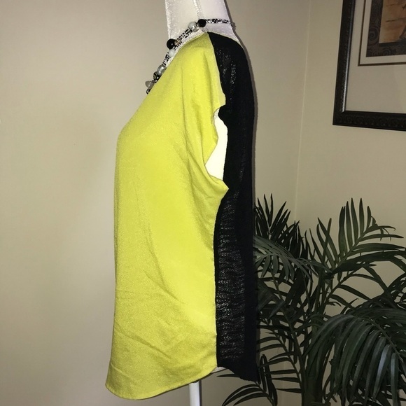 2/$15 One Clothing Short Cap Sleeve Top L - Picture 6 of 7